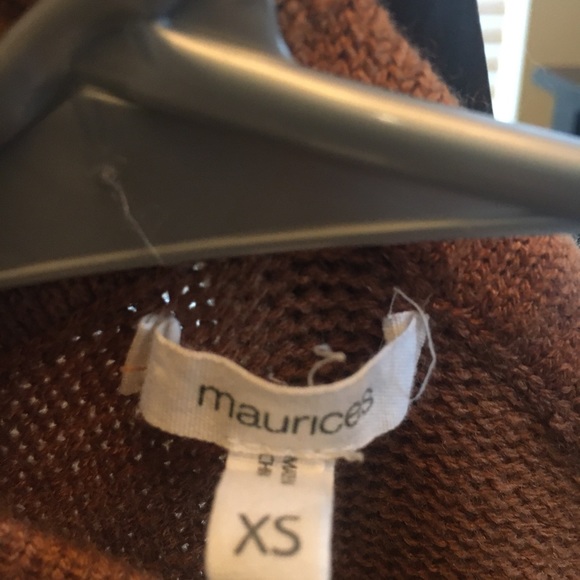 Cold shoulder - Picture 3 of 3